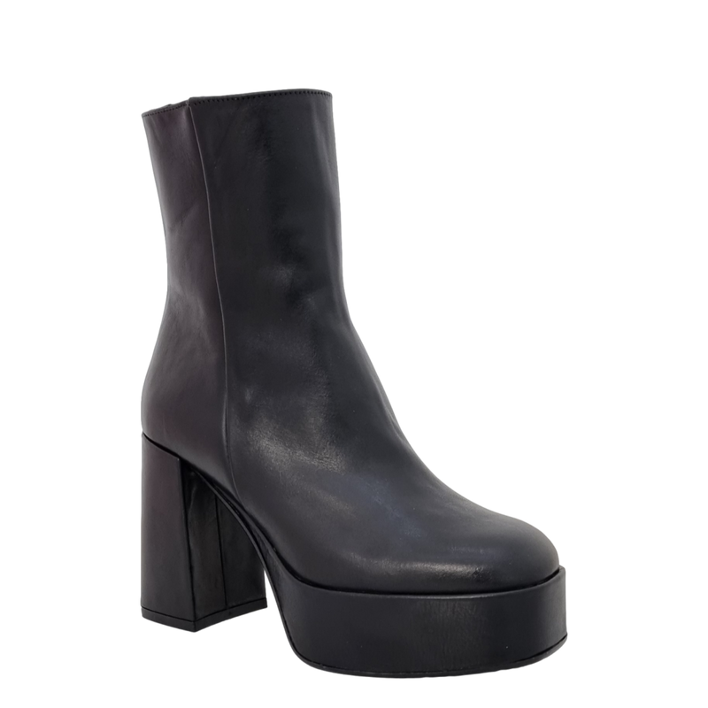 Stivaletti con tacco e plateau alto in pelle nero F W Rachelmarvi