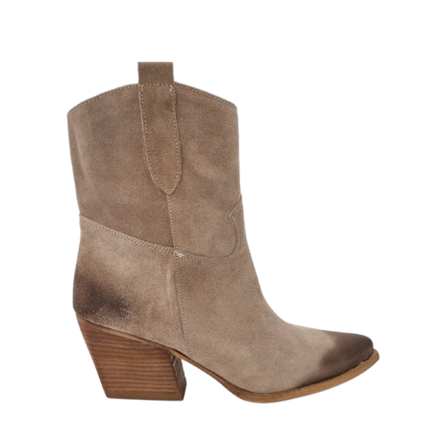 Stivaletti bassi in camoscio online