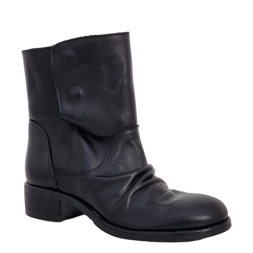 Stivaletti con sales bottoni laterali