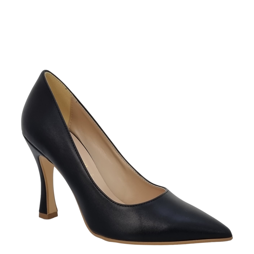 Décolleté nero con tacco alto