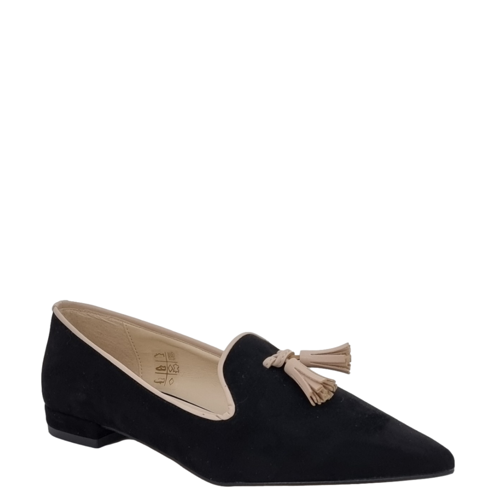 Ballerine a punta camoscio nero con nappine