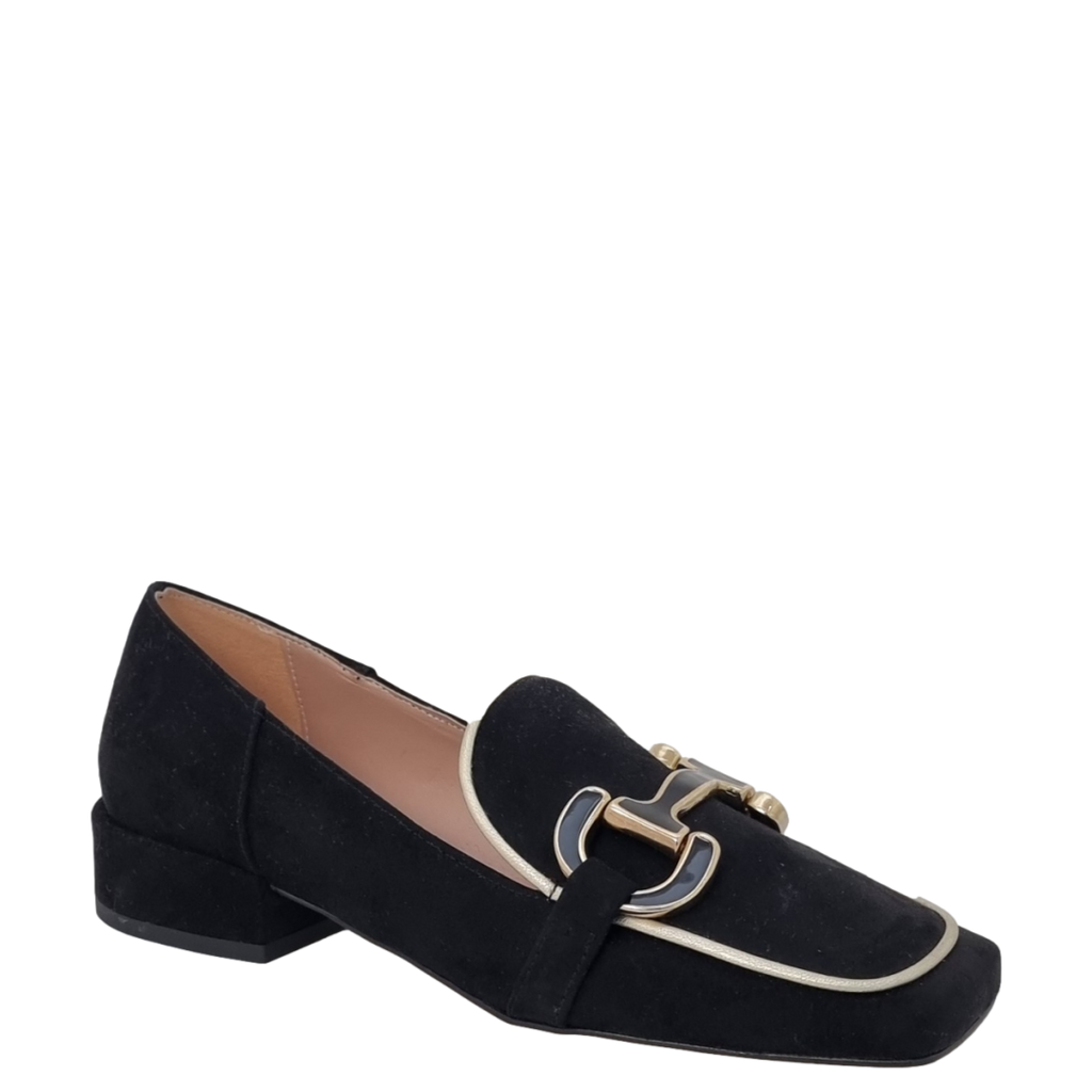 Mocassini punta quadrata camoscio nero e accessorio oro