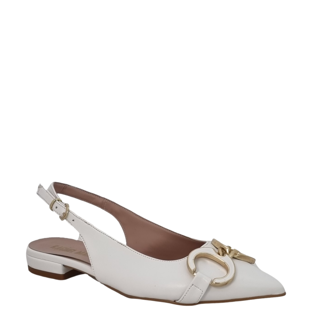 Ballerine chanel a punta in pelle bianca con accessorio oro in tinta