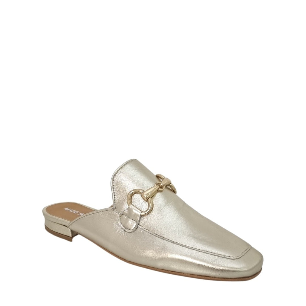Mules vera pelle platino con morsetto oro
